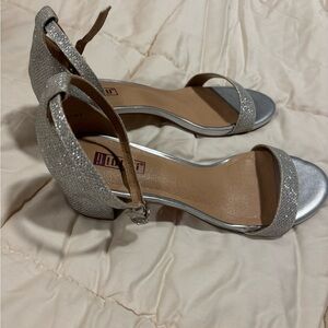 DIDIFU Silver Heels, Silver Shimmer Open Toe, Ankle Strap High Heels Size 8